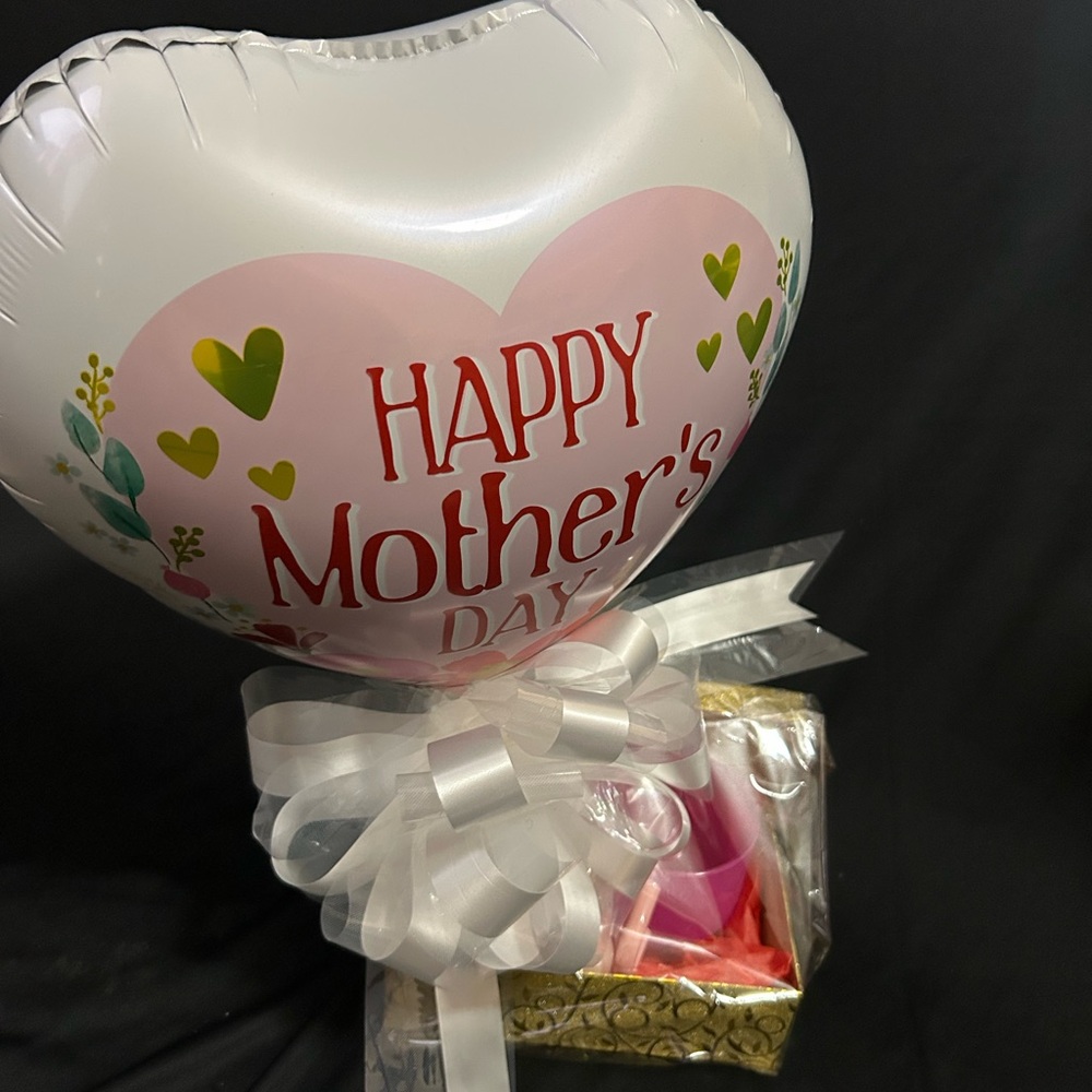 Pink and White Heart Balloon Party Decorations